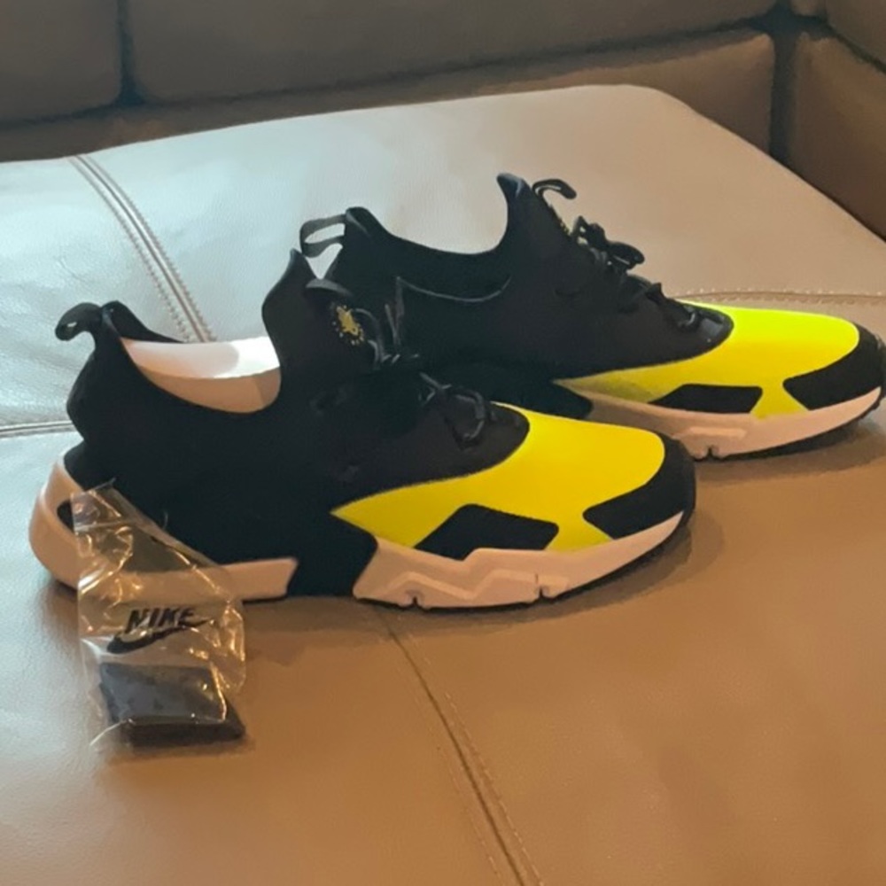 Nike Air Huarache Drift